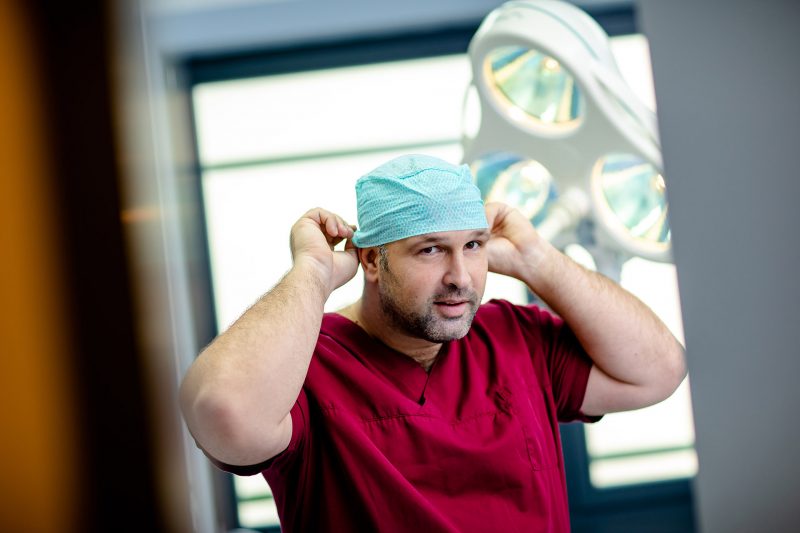 Implantologie in Berlin, Ihr Implantologe Carsten Öztan